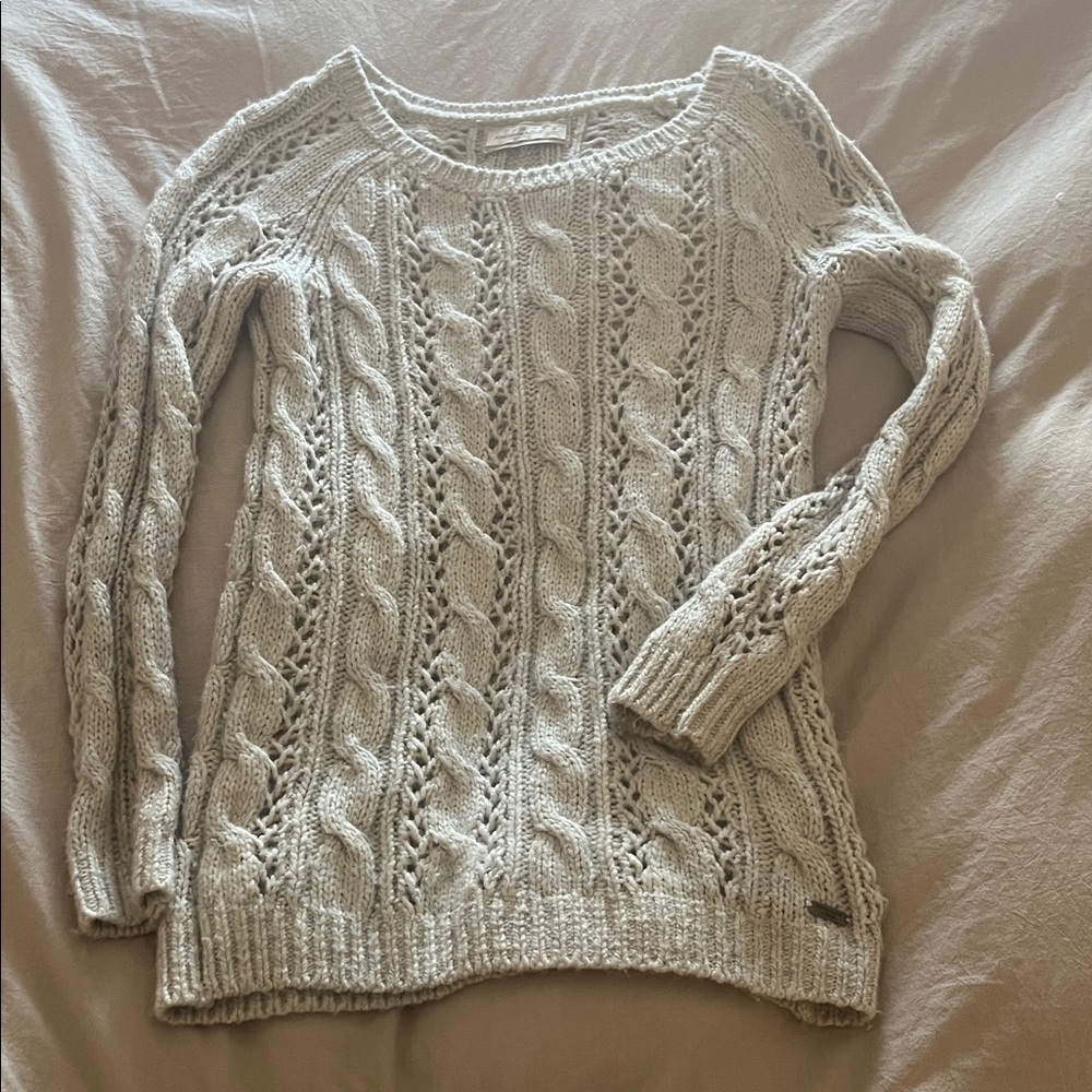 Abercrombie & Fitch Light Gray Cable Knit Sweater